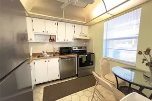 7897 Golf Cir Dr, Margate, FL 33063 - Photo 21