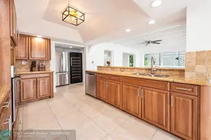 1749 SE 9th St, Fort Lauderdale, FL 33316 - Photo 17