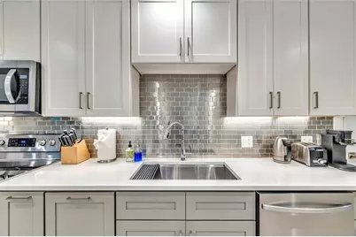 2120 NE 34th Ct, Lighthouse Point, FL 33064 - Photo 13