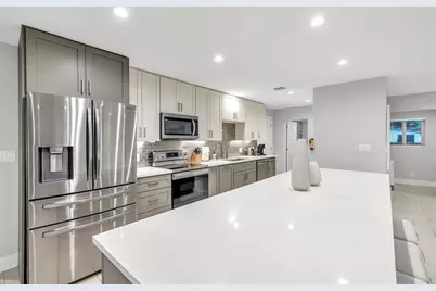 2120 NE 34th Ct, Lighthouse Point, FL 33064 - Photo 11