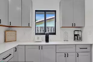 1561 SE 24th Terrace, Pompano Beach, FL 33062 - Photo 11