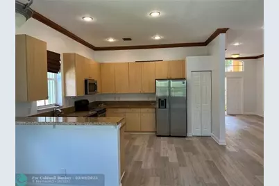 1002  Lavender Cir, Weston, FL 33327 - Photo 3