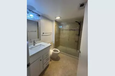 9055  Wiles Rd, Unit #307, Coral Springs, FL 33067 - Photo 17