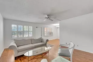 267 Wellington J, West Palm Beach, FL 33417 - Photo 3