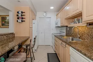230 Lakeview Dr, Weston, FL 33326 - Photo 11