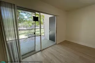 530 SW 113th Way, Hollywood, FL 33025 - Photo 11