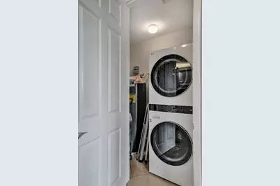 2633 NE 14th Ave, Unit #400, Wilton Manors, FL 33334 - Photo 47