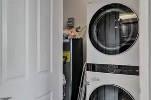 2633 NE 14th Ave, Wilton Manors, FL 33334 - Photo 47