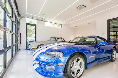 725  Poinciana Dr, Fort Lauderdale, FL 33301 - Photo 9