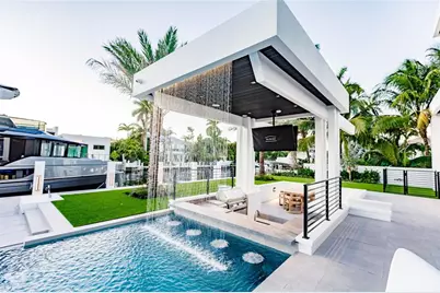 725  Poinciana Dr, Fort Lauderdale, FL 33301 - Photo 13