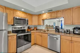 1101 Colony Point Cir, Pembroke Pines, FL 33026 - Photo 13