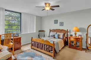 1101 Colony Point Cir, Pembroke Pines, FL 33026 - Photo 25