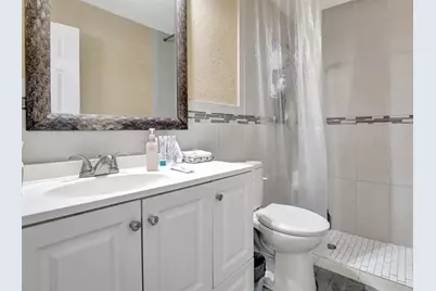 9725 NW 26th Ct, Unit #4, Sunrise, FL 33322 - Photo 11