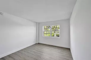 2500 NE 48th Ln, Fort Lauderdale, FL 33308 - Photo 25