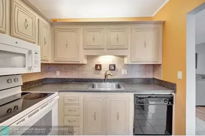 2841  Somerset Dr, Unit #318, Lauderdale Lakes, FL 33311 - Photo 33