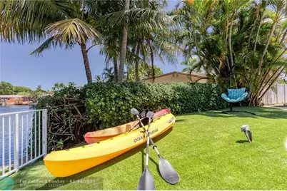 3351 NE 17th Way, Oakland Park, FL 33334 - Photo 7