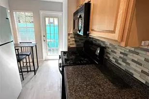 805 NE 17th Ave, Fort Lauderdale, FL 33304 - Photo 13