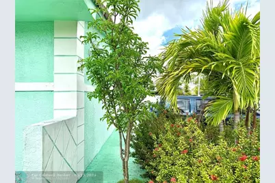430 NE 75th St, Miami, FL 33138 - Photo 3