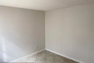 1640 SW 40th Terrace, Unincorporated Broward County, FL 33317 - Photo 5