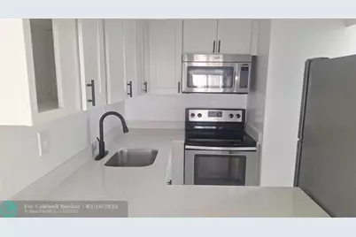 1305 W 46th St, Unit #125, Hialeah, FL 33012 - Photo 13