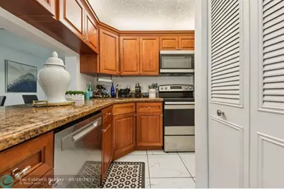 608  Sea Pine Way, Unit #D2, Greenacres, FL 33415 - Photo 5