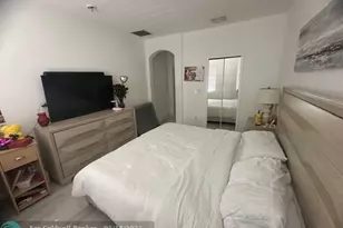 8691 NW 112th Ct, Doral, FL 33178 - Photo 15