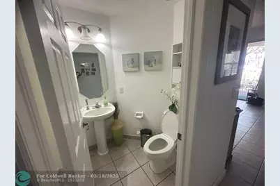 8691 NW 112th Ct, Doral, FL 33178 - Photo 17