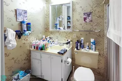 5725  Fernley Dr, Unit #22, West Palm Beach, FL 33415 - Photo 9