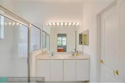 5730 E Sunberry Cir, Fort Pierce, FL 34951 - Photo 13