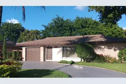 8204 NW 100th Ter, Tamarac, FL 33321 - Photo 1