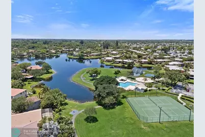 10772 SW 14th Pl, Davie, FL 33324 - Photo 5