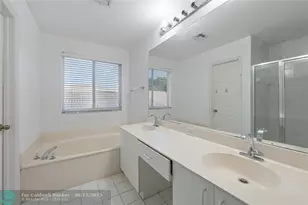 10772 SW 14th Pl, Davie, FL 33324 - Photo 15