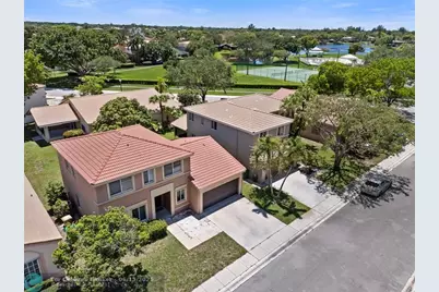 10772 SW 14th Pl, Davie, FL 33324 - Photo 9