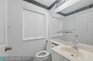 10772 SW 14th Pl, Davie, FL 33324 - Photo 13