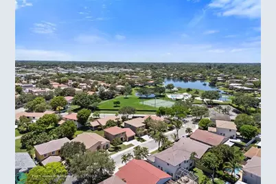 10772 SW 14th Pl, Davie, FL 33324 - Photo 3