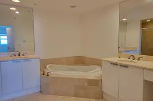 15051 Royal Oaks Ln, North Miami, FL 33181 - Photo 5