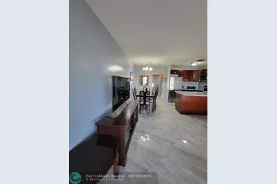 800 SW 11th Ave, Unit #17, Hallandale Beach, FL 33009 - Photo 5
