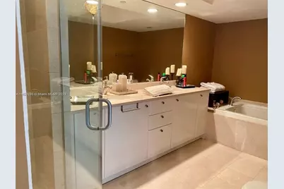 16500  Collins Ave, Unit #2052, Sunny Isles Beach, FL 33160 - Photo 23