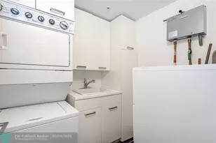 1111 SW 1st Ave, Miami, FL 33130 - Photo 11