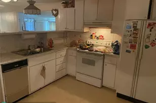 8581 SW 20th Pl, Davie, FL 33324 - Photo 3