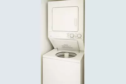 3261  Laurel Ridge Cir, Riviera Beach, FL 33404 - Photo 9