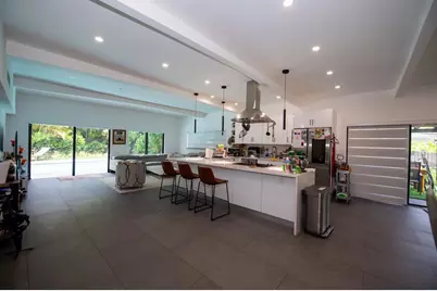 18560 NE 20th Ct, North Miami Beach, FL 33179 - Photo 9