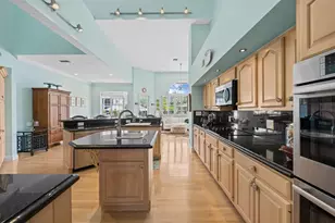 2342 NE 26th St, Lighthouse Point, FL 33064 - Photo 11