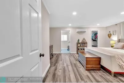1311 NE 42nd St, Oakland Park, FL 33334 - Photo 39