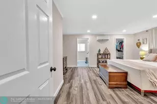 1311 NE 42nd St, Oakland Park, FL 33334 - Photo 39