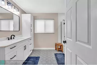 1311 NE 42nd St, Oakland Park, FL 33334 - Photo 43