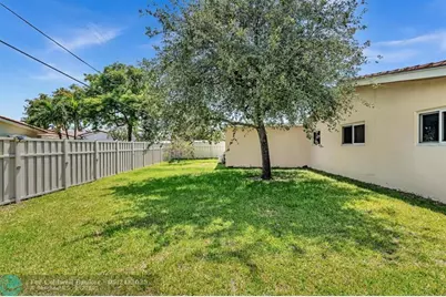 1311 NE 42nd St, Oakland Park, FL 33334 - Photo 47