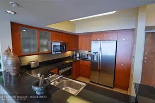 2011 N Ocean Blvd, Fort Lauderdale, FL 33305 - Photo 11