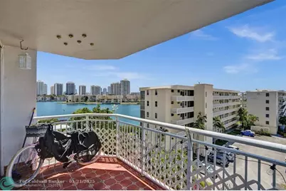 18041 SE Biscayne Blvd, Unit #503, Aventura, FL 33160 - Photo 17