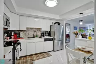 18041 SE Biscayne Blvd Unit, Aventura, FL 33160 - Photo 9